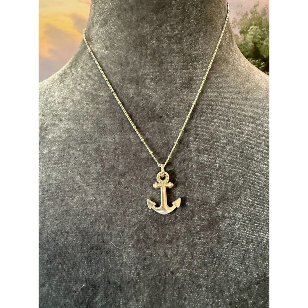 Silver-tone anchor pendant necklace